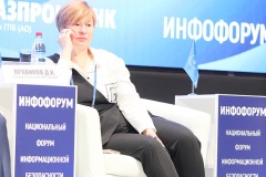 wom40231