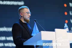 APO_7880
