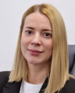Анна Мещанинова