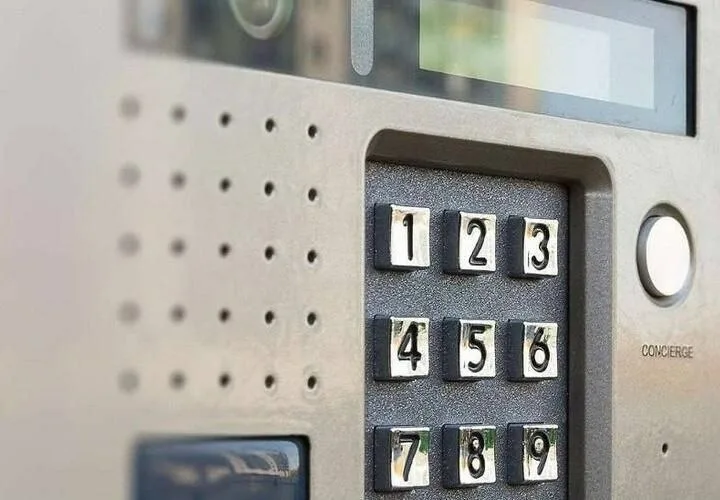Социальная инженерия 2.0: как коды для домофона превращаются в коды авторизации