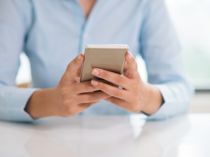 Max вместо СМС: что меняется в банковских уведомлениях