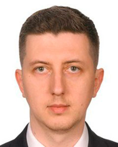 Михаил Зверев